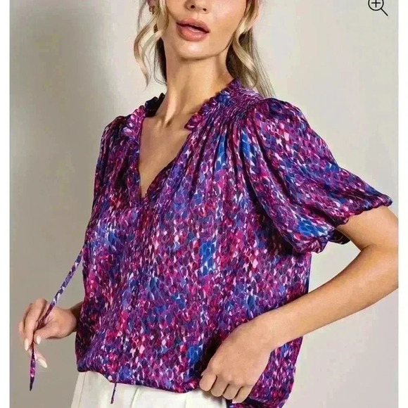 NWT Avara Royal Blue and Pink Printed Front Tie Puff Sleeve Blouse Small - Picture 2 of 6